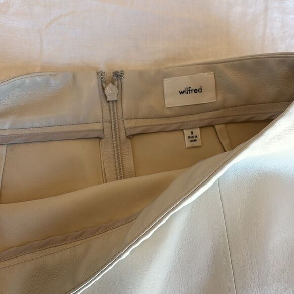 LAST CALL) NWT Aritzia Tempest / Patio Vegan Leather Skirt in Matte Pearl - Picture 6 of 8